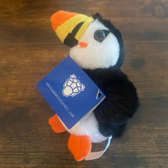 Small puffin stuffed animal - Picture 1 of 6
